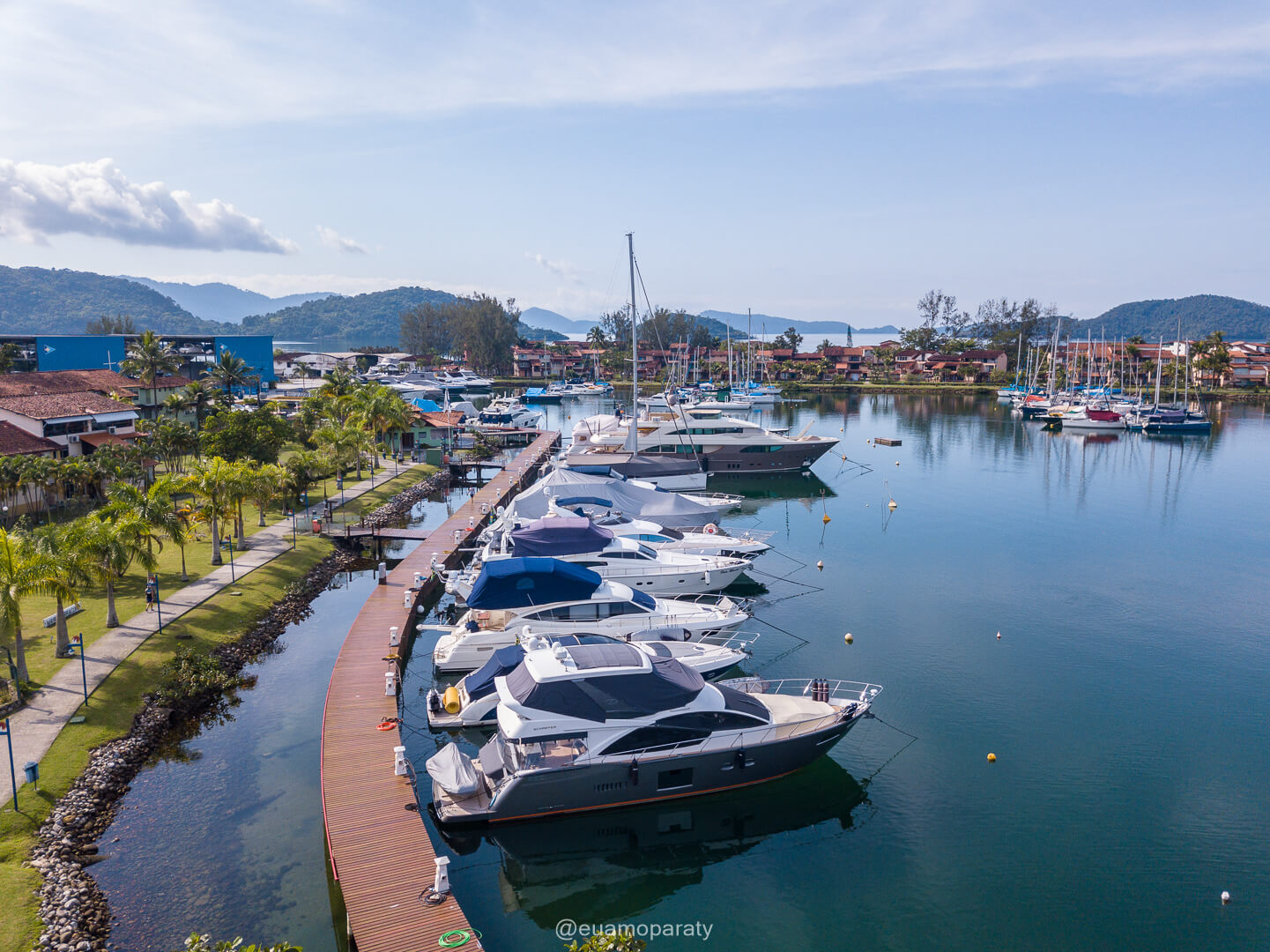 Procura por passeios de Barco Privativo pela Baía de Paraty